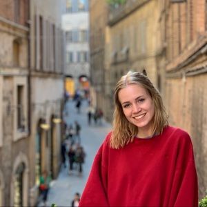 Meet your Posher, Emma